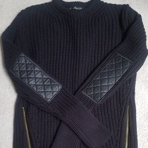knit sweater with zippers